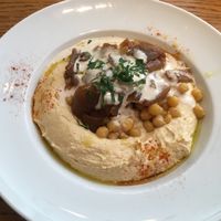Chickpeas and onion hummus   at Nanoosh in Berlin