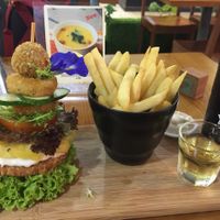 Bonsai burger at nomVnom Bistro - Clarke Quay in Central Singapore