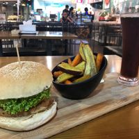 Great simple meal at nomVnom Bistro - Clarke Quay in Central Singapore