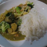 Curry with Rice Noodles at La Carotte Qui Rit in Koh Tao