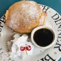 Vegan pancakes with maple syrup 🥞 at Pancake Fever in Caen