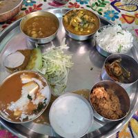 Es la segunda opción del menú completo con sopa, guisados, ensalada, naan. Las porciones son un poco pequeñas si se quiere compartir. at India Town in Mexico City