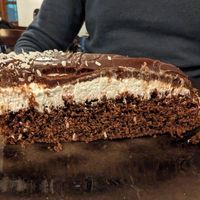 Bounty-Torte at Vistro in Hamburg