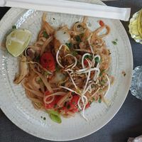 Pad thai at Quinoa in Florence