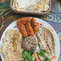 Tapete voador com falafel turco at Istanbul in Paraty