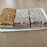 Apple cake and bee sting cake from Biothek, Wernigerode  at Biothek Wernigerode in Wernigerode