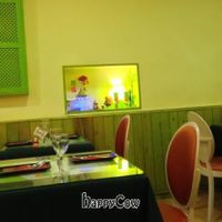 Inside at Yerbabuena - Bordadores in Madrid