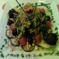 Timbal de Aguacate, this is a large vegan salad at Yerbabuena - Bordadores in Madrid