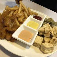 Friend food platter: fries - oysters - tofu - tempura  at Yé Shū 耶蔬 in Kaohsiung