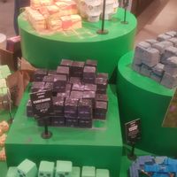 Minecraft fizzing bath bombs at LUSH in Liverpool