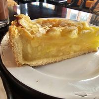 Apple pie at Lost Weekend in Munich