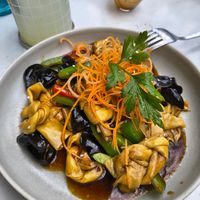 Tofuhautschleifen mir Paprika und Morcheln, 14,50 Euro (unbedingt mit Chiliöl nachschärfen) at Tianfuzius in Berlin