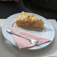 Peach crumble at Pennycakes in Cologne