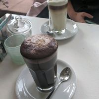 Dark chocolate latte and latte macchiato at Pennycakes in Cologne