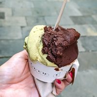 Pistachio & spicy dark chocolate at Heladeria Gocce di Latte in Barcelona