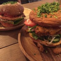 Tempéburger with satésaus at Burgerlijk in Maastricht