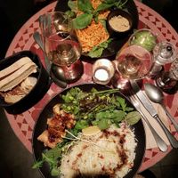 Spaghetti Bolognese uns Cashew-Reis-Terriyaki at VEVAY in Frankfurt