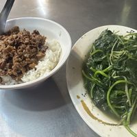 Plant-based meat rice and stir fried sweet potato greens   at Zhēn Hǎo Wèi SùShí 真好味素食 in Kaohsiung