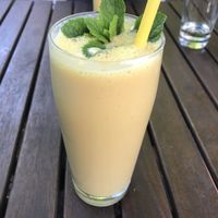 Veganer Mangolassi at Zafran in Bamberg