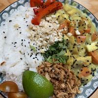 Thai yellow curry bowl  at Greenway in Antwerpen