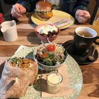 burger and wrap  at Greenway in Antwerpen