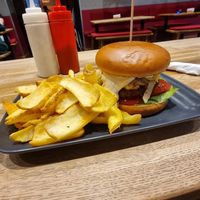 Mayo&Mustard Burger with Soja Patty at The Vegan Bar in Malmo