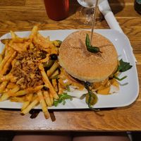 A burger with a nice garlic aliolisauce at The Vegan Bar in Malmo