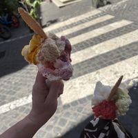 only the gelato on the right is vegan  at Gelateria dell Angeletto in Rome