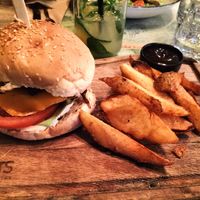 No beef burger at roots in Thessaloniki