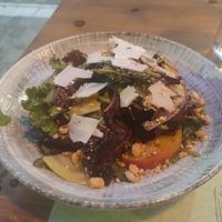 Salad with roasted peaches at roots in Thessaloniki