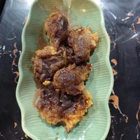 Pisang goreng, fried banana at Wulan Vegetarian Warung in Ubud