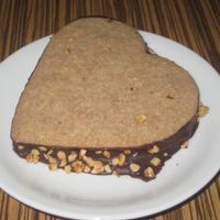 Nougat biscuit heart at Maran Vegan Bistro in Vienna