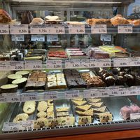 Cakes at Maran Vegan Bistro in Vienna