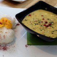 Ananas-Kichererbsen Curry mit Reisbällchen at triVida in Klagenfurt