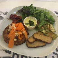 Special vegan burger without bread at ZOO in Bologna