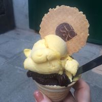 Mango and chocolat flavour at Gelatoteca SuSo in Venice
