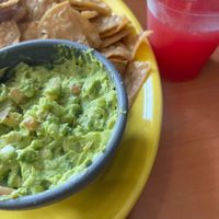 Look at that fresh guac and watermelon juice 🤍 at Momcorn in Gurnee
