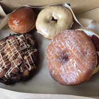 Vegan options 👍🏻 at Donut Bar in San Diego