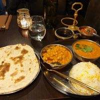 2 curries, one flat bread and basmati rice at Station Krishna in Paris