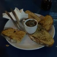 Houmous and bread at Vegan and Raw in Varanasi