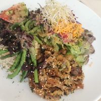 Plato combinado con proteina vegetal at Integral Figueres in Figueres