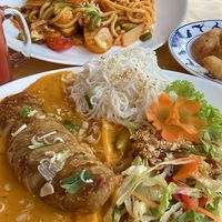 Top: udon noodles with TomYum sauce and vegan duck. Bottom: rice noodles with mango curry sauce and vegan duck  at Chay Viet in Dresden