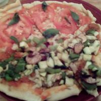 Margarita and Pesto Pizza at Kalpoli Margarita in Mexico City