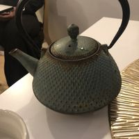 Thé blanc aux pétales de fleurs at Les Demoiselles de Montpellier in Montpellier