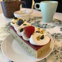 pistachio cake  at Les Demoiselles de Montpellier in Montpellier