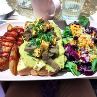 Avocado toast at Les Demoiselles de Montpellier in Montpellier