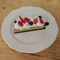 Pistaches et fruits rouges, vegan!  at Les Demoiselles de Montpellier in Montpellier