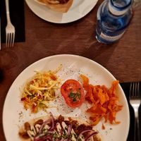 Sehr leckere vegane Gerichte!   at Hummus in Barcelona