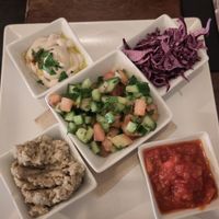 Amanida meditertània at Hummus in Barcelona