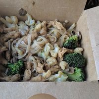 Pad Thai noodles with cauliflower, broccoli, and mushrooms. Vegan at Quick Wok in Chelan
